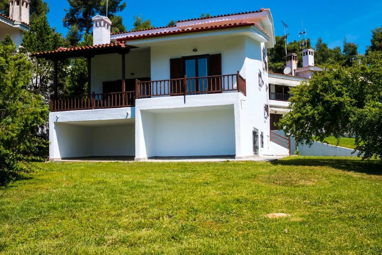 Villa Lorenia Garden Villa, Elani Kassandra